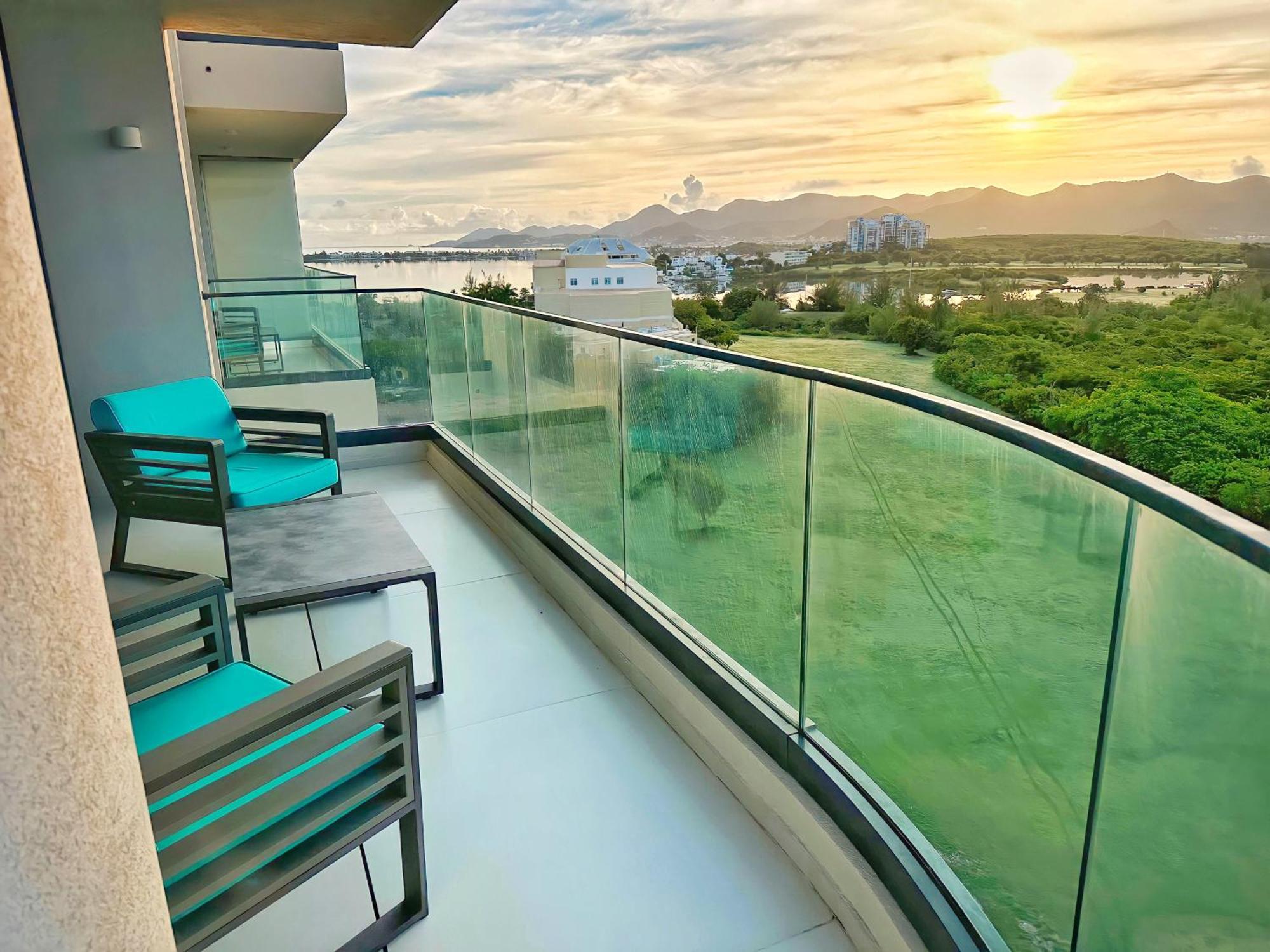 Mullet Bay Suites - Your Luxury Stay Awaits Cupecoy  ภายนอก รูปภาพ